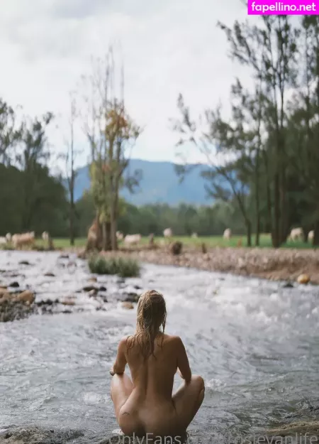 Rosievanlife OnlyFans Thumbnail #bSEWqhKVLA