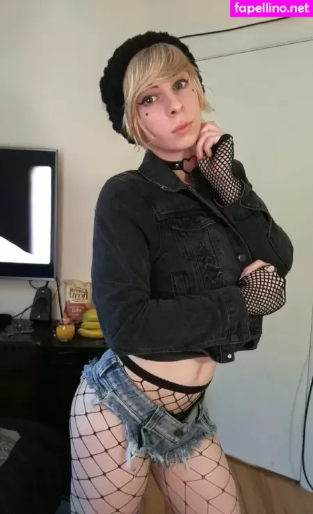 Rosiexox2 OnlyFans Thumbnail #DU6XrN0Ma7