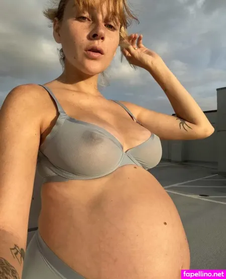 Rosiexxxvip OnlyFans Thumbnail #cIAvj0x193