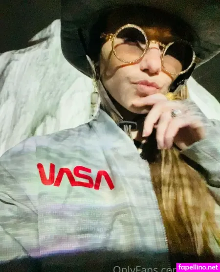 Rosifox OnlyFans Thumbnail #W2NJJFwCwM