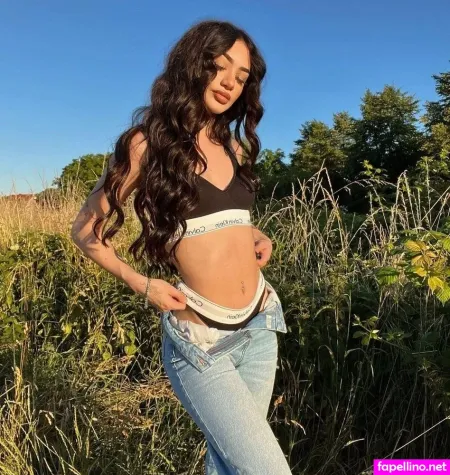 Rossellaml OnlyFans Thumbnail #YpZQGQ4JeB