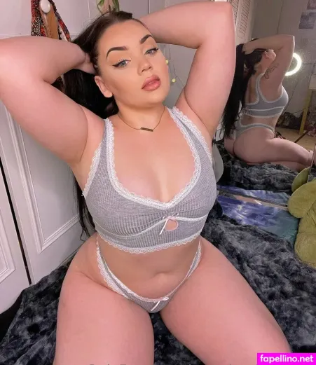 Rosycheeksxo233 OnlyFans Thumbnail #3qrrBOtHCd