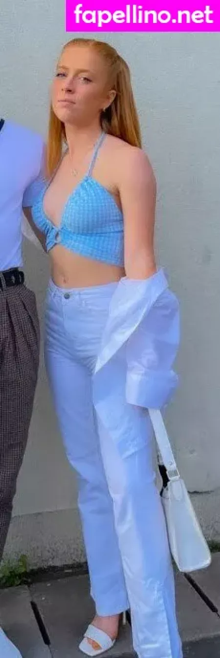 Rosyshimmer OnlyFans Thumbnail #9xWHIPoHu5