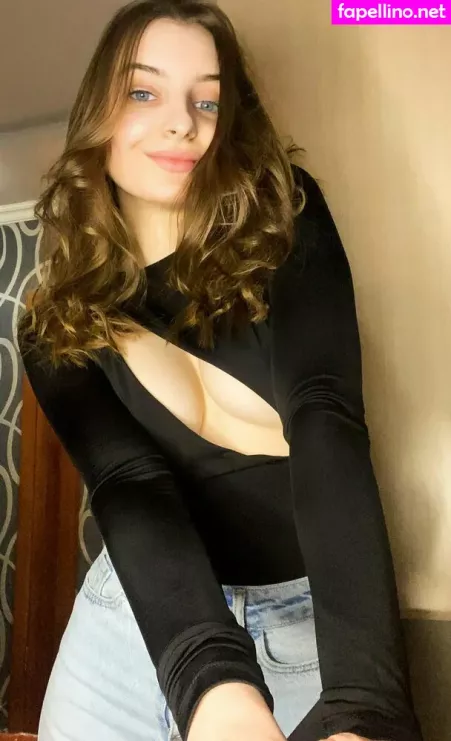 Rosyxoxox OnlyFans Thumbnail #TLJWNxgTFx