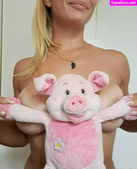 Roundasthesky OnlyFans Thumbnail #OkO9jeYuyF