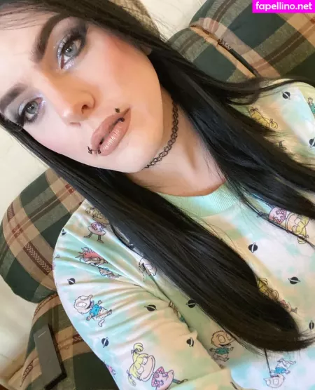 Rowan OnlyFans Thumbnail #1GqpAeHWib