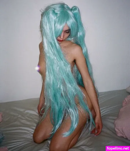 Rowanblanchard OnlyFans Thumbnail #PM0QwqsGqT