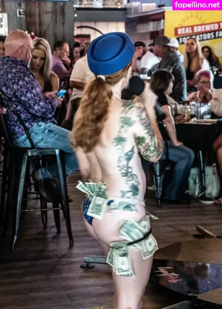 Rowanfox OnlyFans Thumbnail #ZMeHS8rsiU