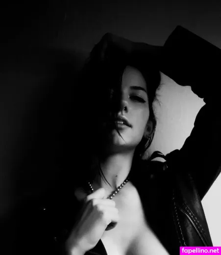 Rox Annie 4 OnlyFans Thumbnail #JIbgfBbVKH