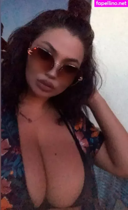 Roxana Elena OnlyFans Thumbnail #1N4lTMsFgn