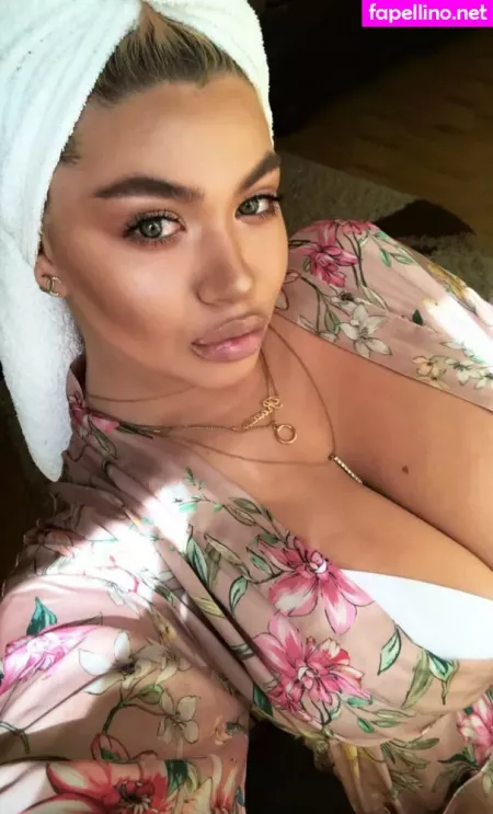 Roxana Elena OnlyFans Thumbnail #OjzYcEh7JJ