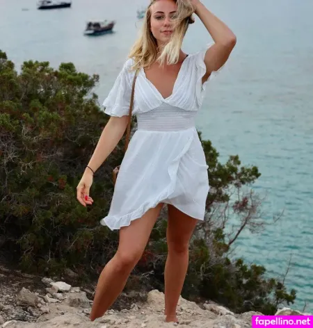 Roxana Nxt OnlyFans Thumbnail #DcOjubPXh9