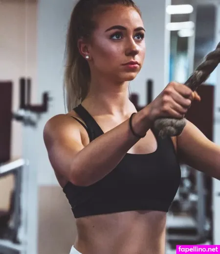 Roxana Nxt OnlyFans Thumbnail #RJuEelIT3X