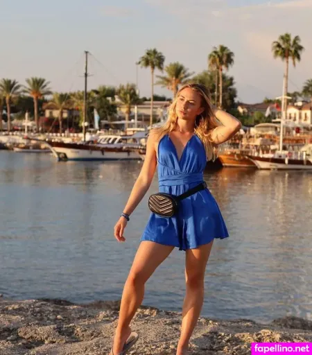 Roxana Nxt OnlyFans Thumbnail #eIqhLUPtAC