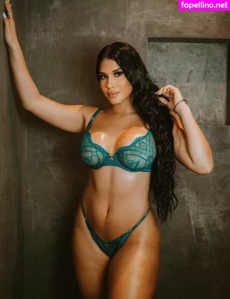 Roxana Ventura OnlyFans Thumbnail #6BnnDeDhTU