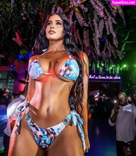 Roxana Ventura OnlyFans Thumbnail #q3iuLivHvr