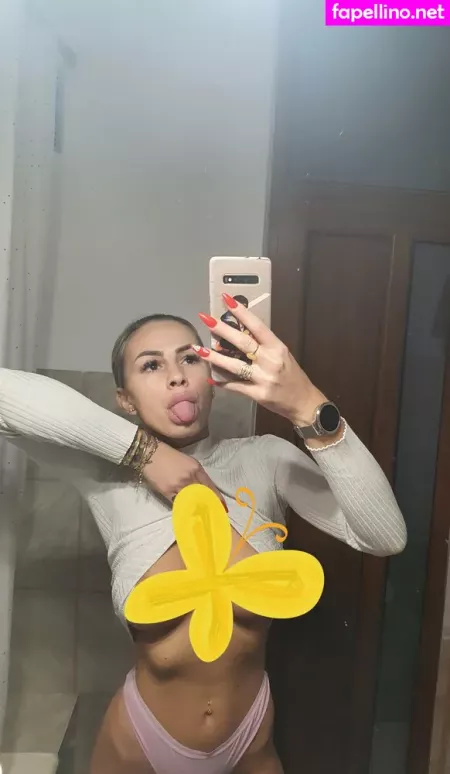 Roxanaa23 OnlyFans Thumbnail #IV8Zd78KM4