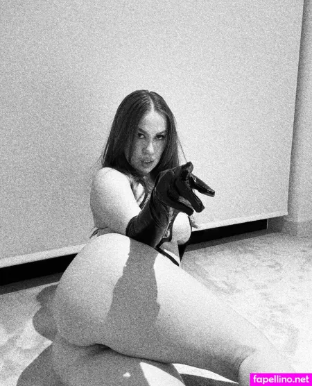 Roxanamaria7760 OnlyFans Thumbnail #7EumR8Bul5