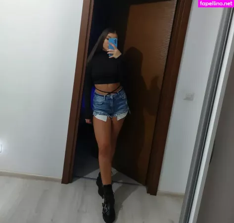 Roxanasilvanasandu OnlyFans Thumbnail #lvcUmJq63w