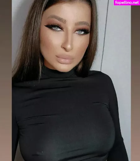 Roxanasilvanasandu OnlyFans Thumbnail #t9X8eUQU2u