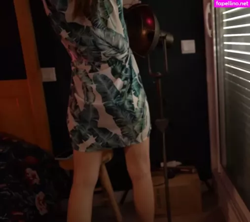 Roxane Asmr OnlyFans Thumbnail #0QTTFybJ0F