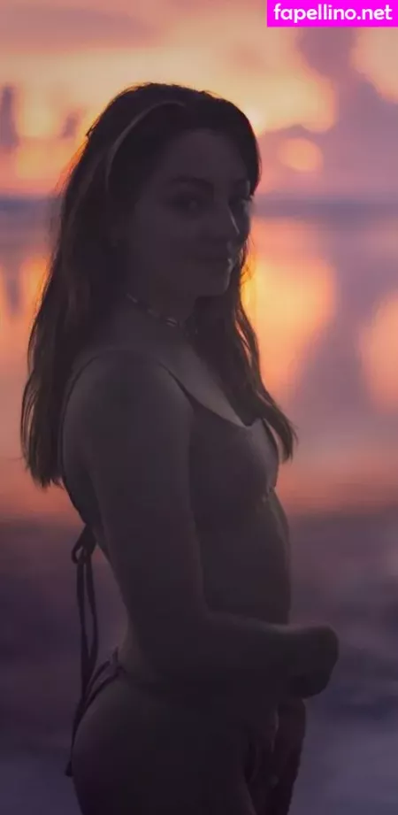 Roxane Asmr OnlyFans Thumbnail #HOvBTD1GRt