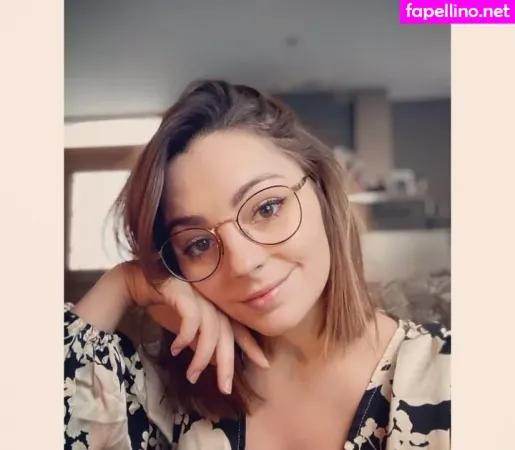 Roxane Asmr OnlyFans Thumbnail #eJeK5Nsoza