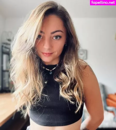 Roxane Asmr OnlyFans Thumbnail #vvXjwIASo6