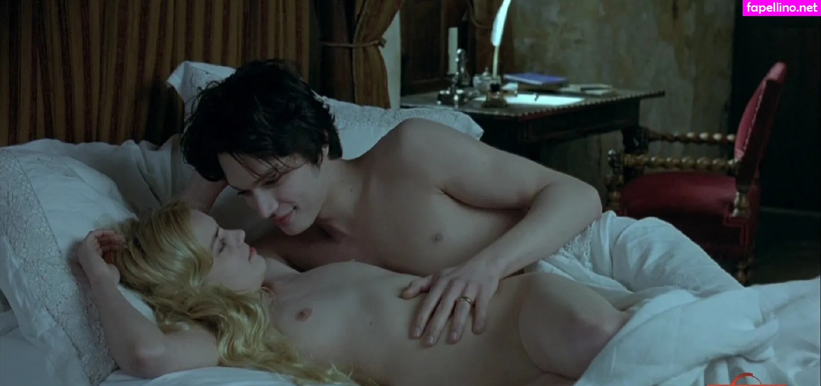 roxane_mesquida Nude Leaked OnlyFans Photo #3RRmkYTcP0