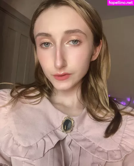 Roxane OnlyFans Thumbnail #OY8gowUVqL