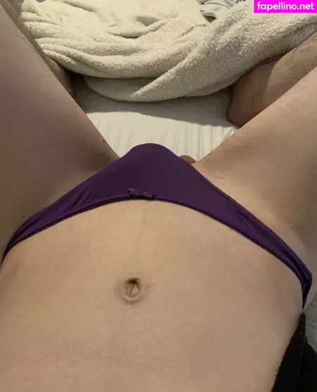 Roxannaicebane OnlyFans Thumbnail #D5lrK35yQX