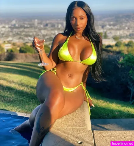 Roxanne Brown OnlyFans Thumbnail #cHfKxm7LdS