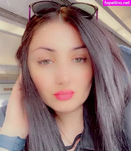 Roxanne Heaven 1 OnlyFans Thumbnail #IDxQOsWZAy