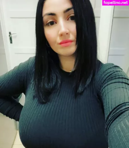 Roxanne Heaven 1 OnlyFans Thumbnail #NDxWbnw09e