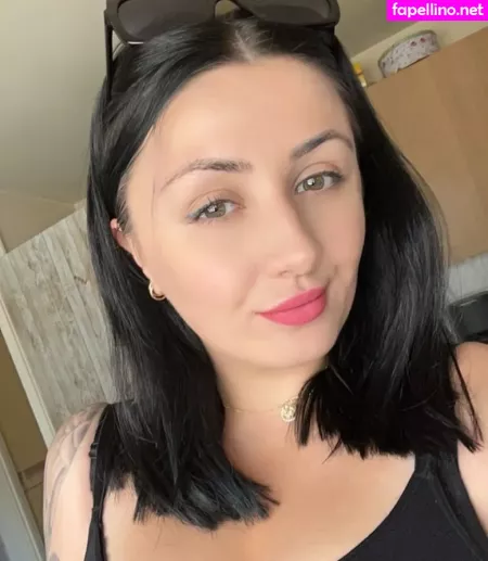 Roxanne Heaven 1 OnlyFans Thumbnail #ryrSimlSO9