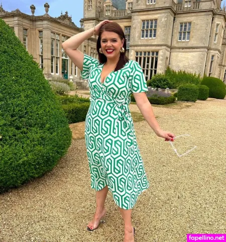 Roxanne Hoyle Main Profile Photo