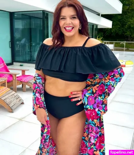 Roxanne Hoyle OnlyFans Thumbnail #klEIpZUsH4