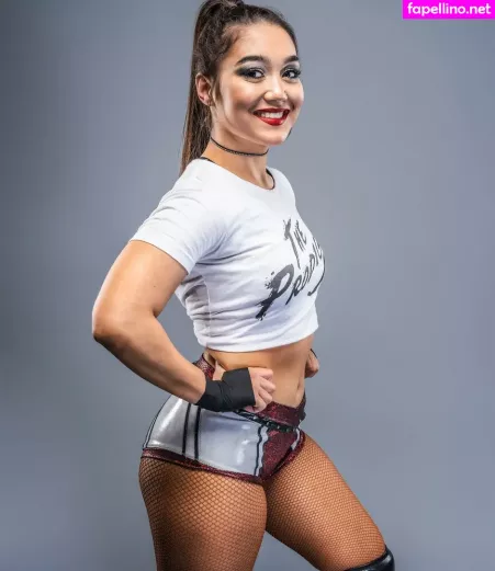 Roxanne Perez OnlyFans Thumbnail #8KVcUaQC5A