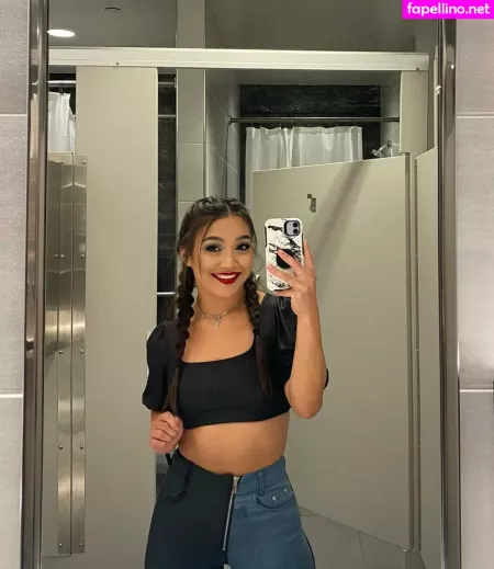 Roxanne Perez OnlyFans Thumbnail #C5W4XRjCdn