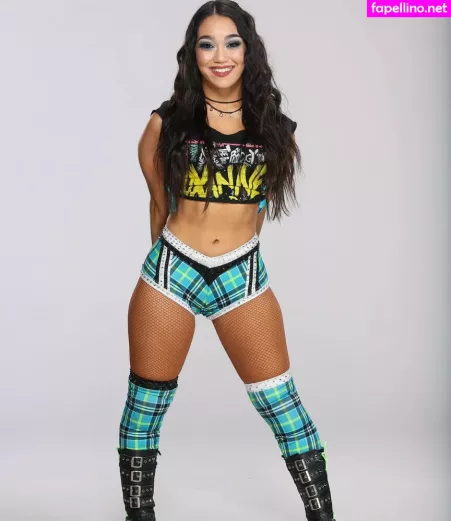 Roxanne Perez OnlyFans Thumbnail #KZHNBAWNuo