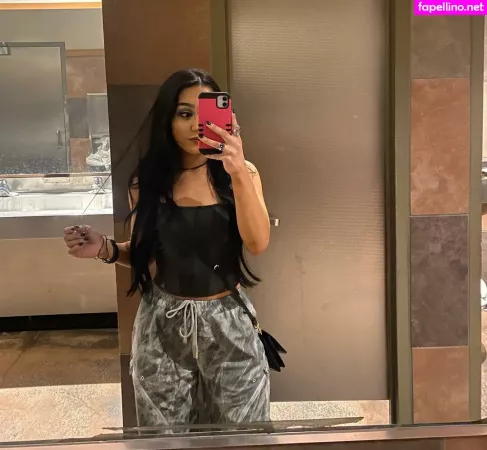 Roxanne Perez OnlyFans Thumbnail #aCAMEirsP0