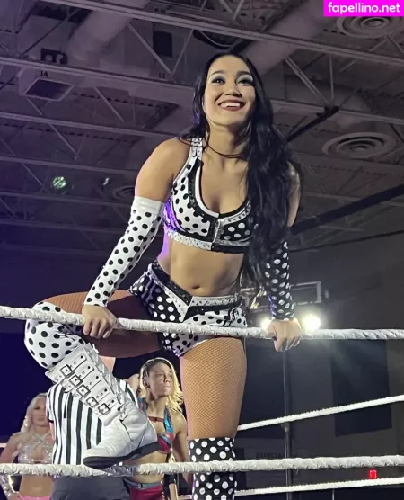 Roxanne Perez OnlyFans Thumbnail #gwv02SpBtt