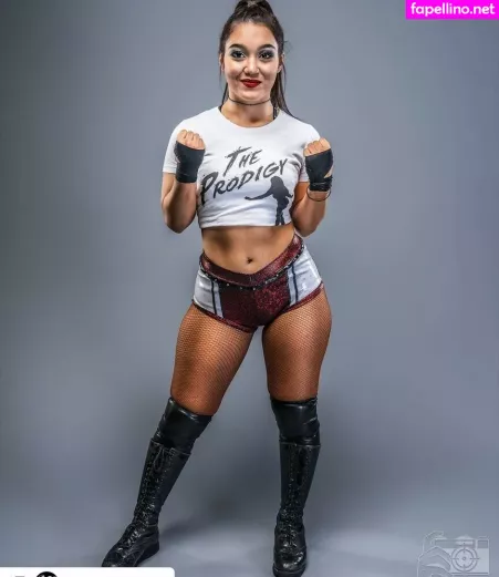 Roxanne Perez OnlyFans Thumbnail #z14zUYBAAh