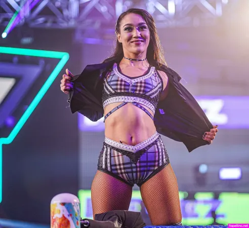 Roxanneperez OnlyFans Thumbnail #fKFVaqxrcn