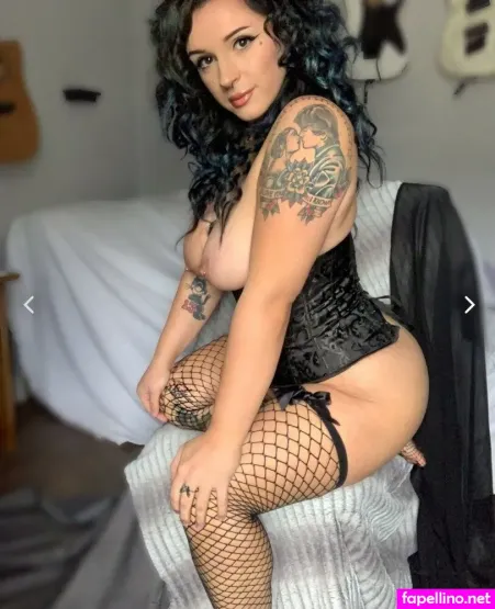 Roxanneriver OnlyFans Thumbnail #HxDhmvlKg9