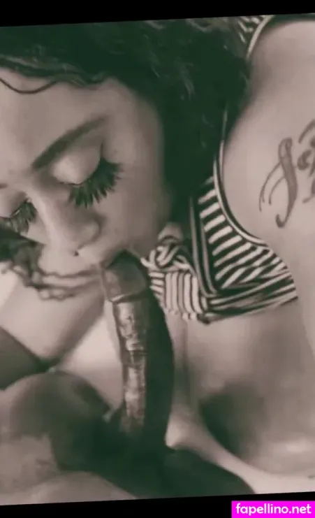 Roxi Red OnlyFans Thumbnail #Q01fLw4xWv