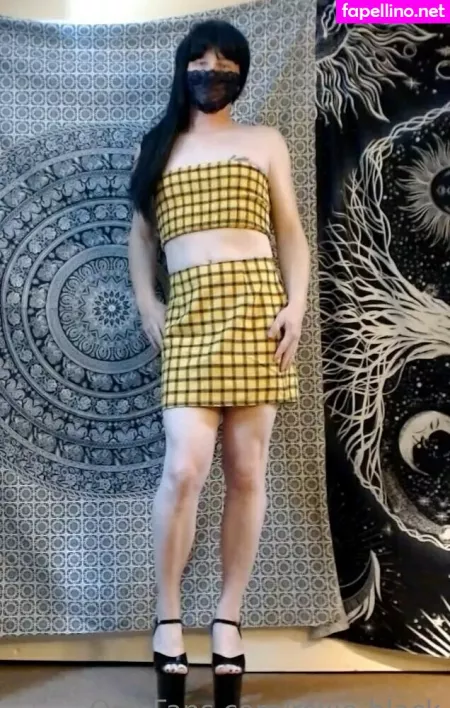 Roxie Black OnlyFans Thumbnail #B6dwiZ3oXx