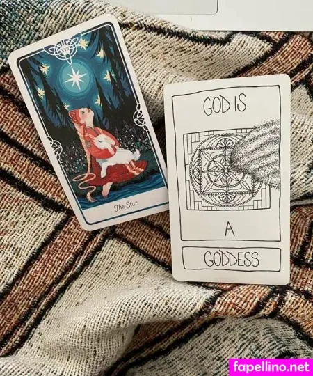 Roxie Rusalka OnlyFans Thumbnail #msejOfOGbJ