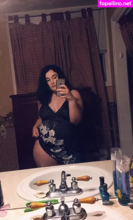 Roxieyourdream OnlyFans Thumbnail #RfcFK0PwnU