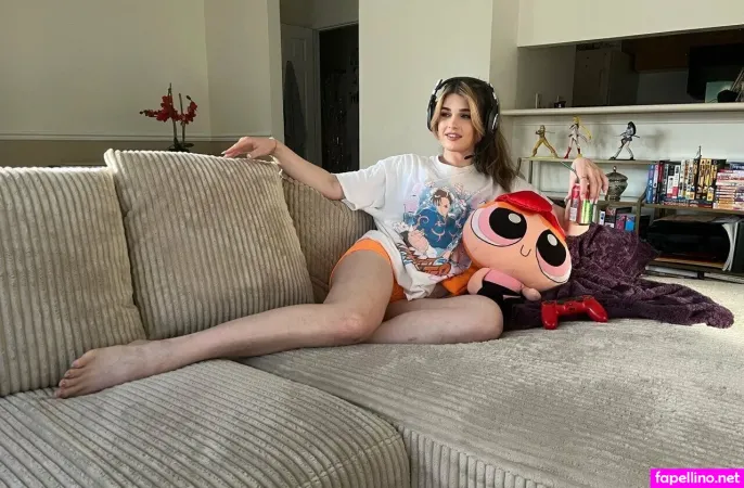 Roxiotaku OnlyFans Thumbnail #JLnrYgADmu